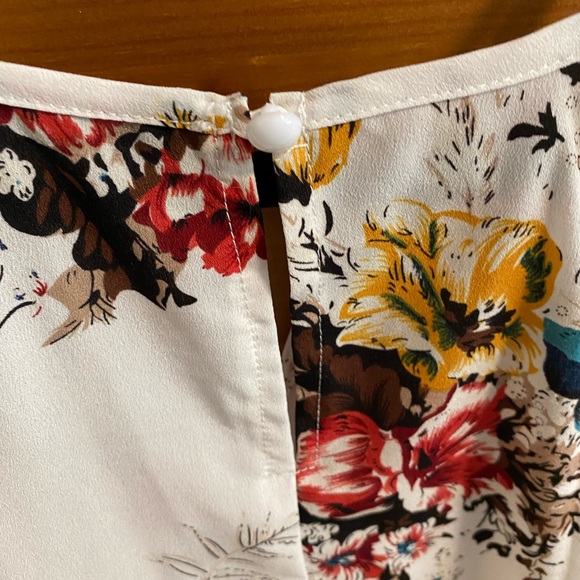 Sheer floral tank top - Picture 3 of 5